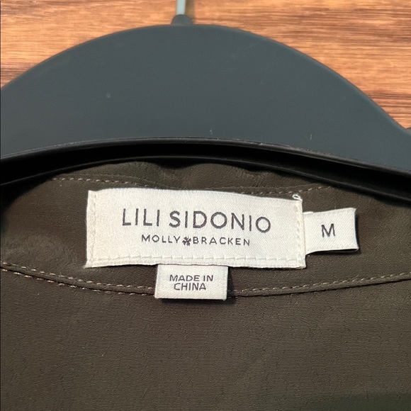 Lili Sidonio Women's Dark Green Button-Down Shirt - Picture 5 of 5